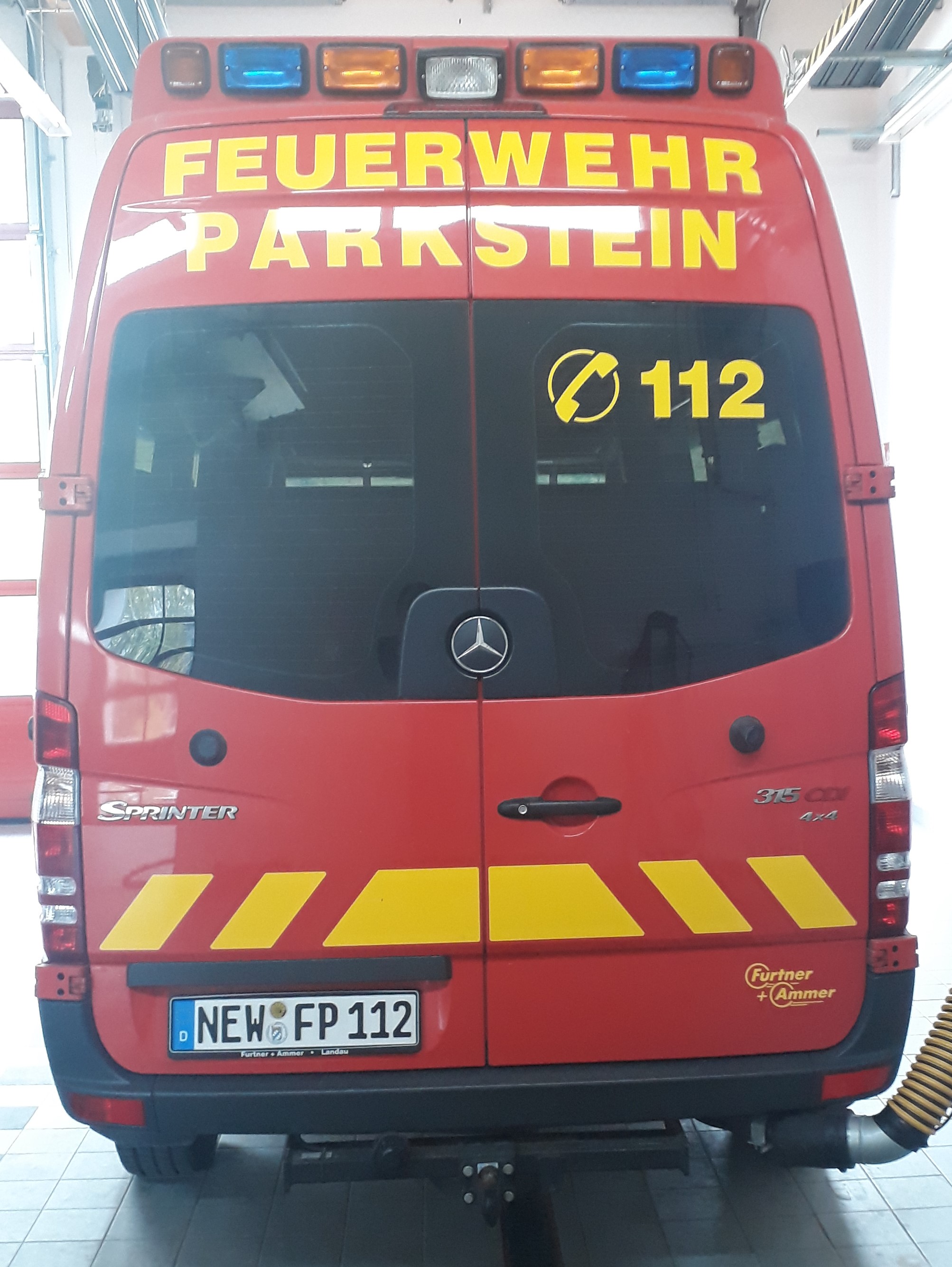 Mehr Sicherheit durch neue Beklebung - Freiwillige Feuerwehr Parkstein